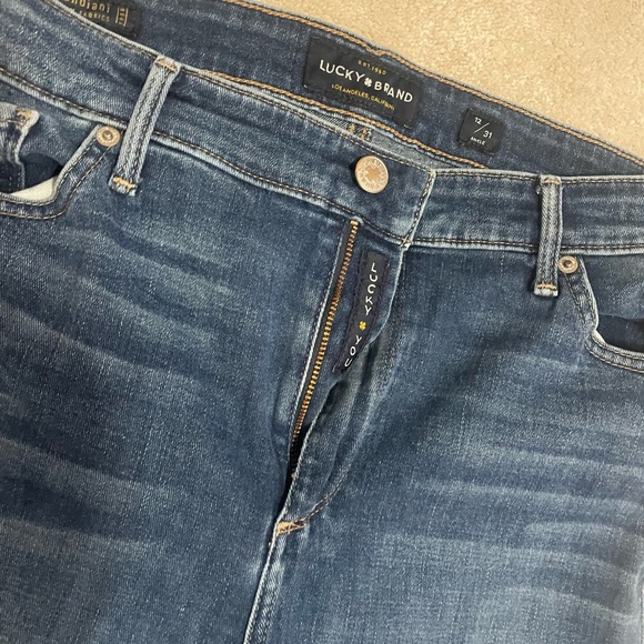 Lucky Brand Jeans - Picture 2 of 5